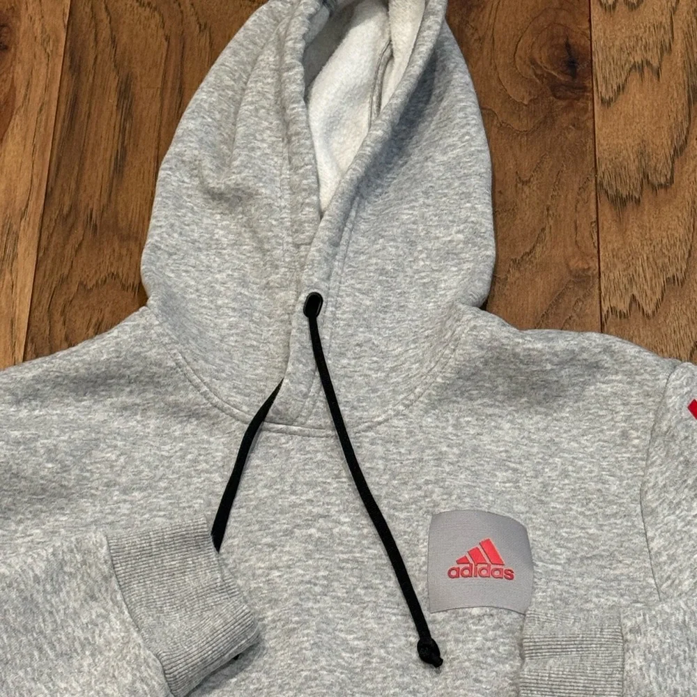 Adidas Men’s Gray Hoodie‎ with Red Accents Size Small